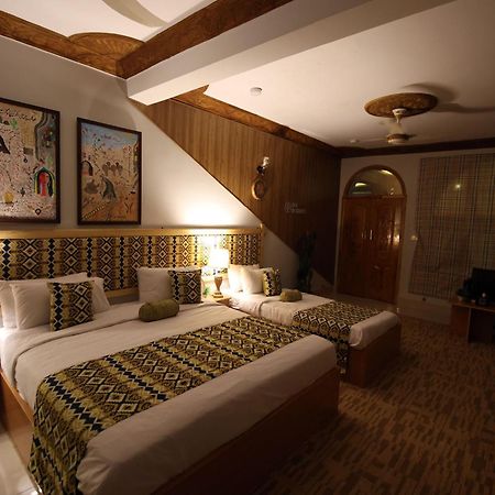 Oak Residency Hotel Гилджит Екстериор снимка