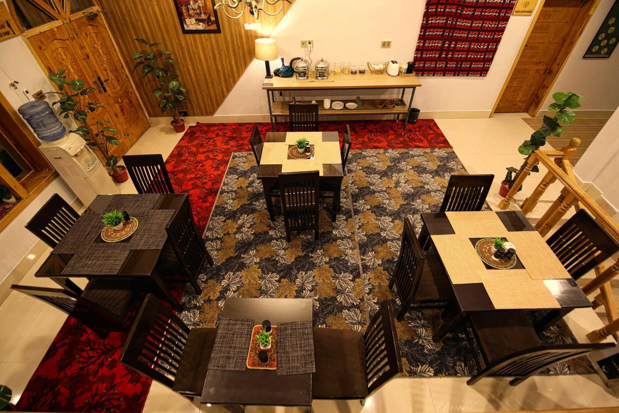 Oak Residency Hotel Гилджит Екстериор снимка