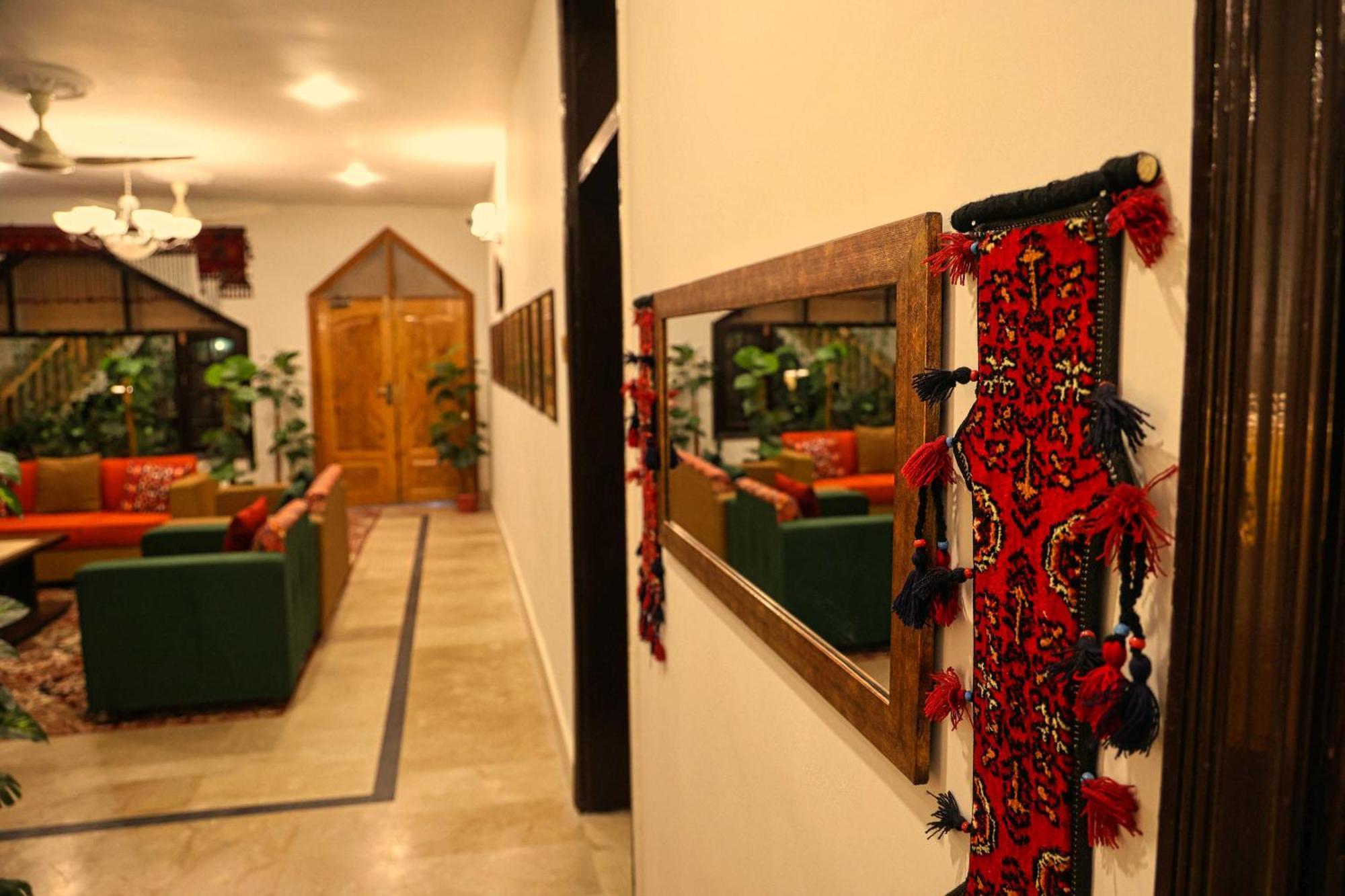 Oak Residency Hotel Гилджит Екстериор снимка